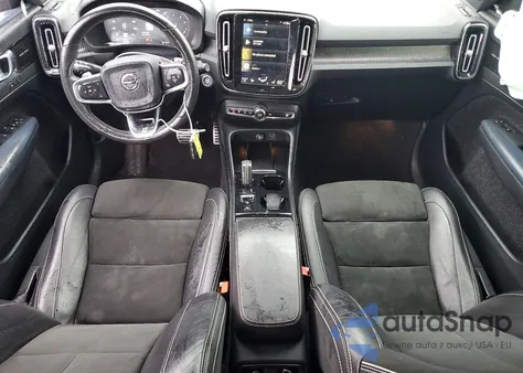 2020 Volvo Xc40 T5 R-Design z USA, uszkodzony, nr VIN YV4162UM5L2198933